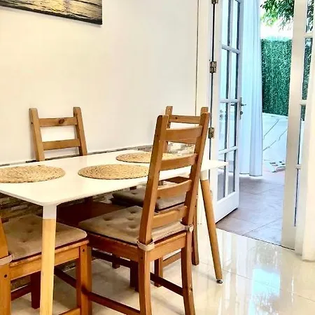 Apartament Cozy Two Bed Apartment. *