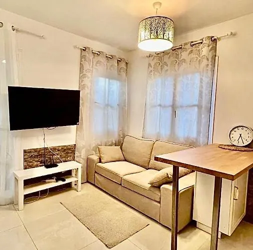 Cozy Two Bed Apartment. Apartment Costa Adeje (Tenerife)