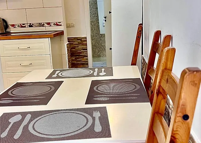 Cozy Two Bed Apartment. Costa Adeje (Tenerife)