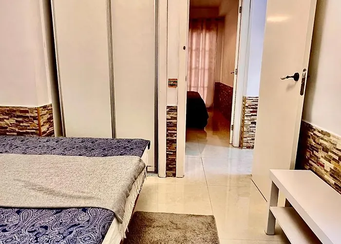 Cozy Two Bed Apartment. Apartment