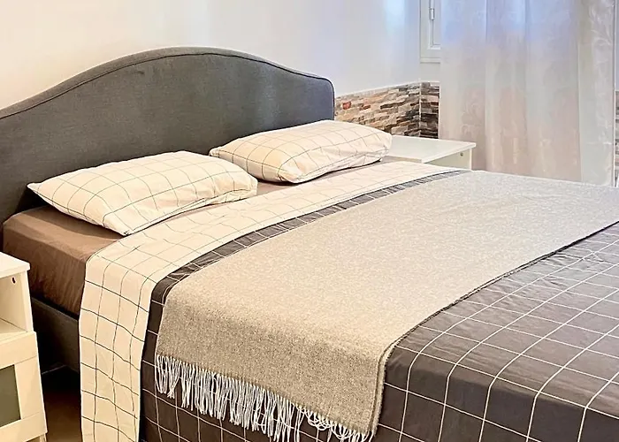 Cozy Two Bed Apartment. Apartment